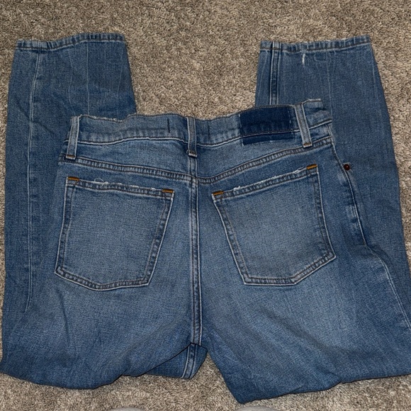 A&F The Mom High Rise - Picture 4 of 4